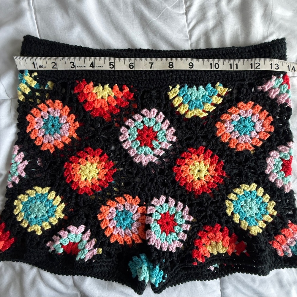 Papaya Crochet Granny Square Halter Top & Shorts Set – Black/Multi – Size M/L - Picture 7 of 14